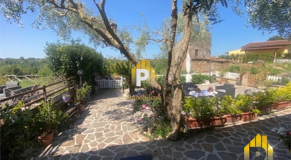 GIARDINO FRONTALE