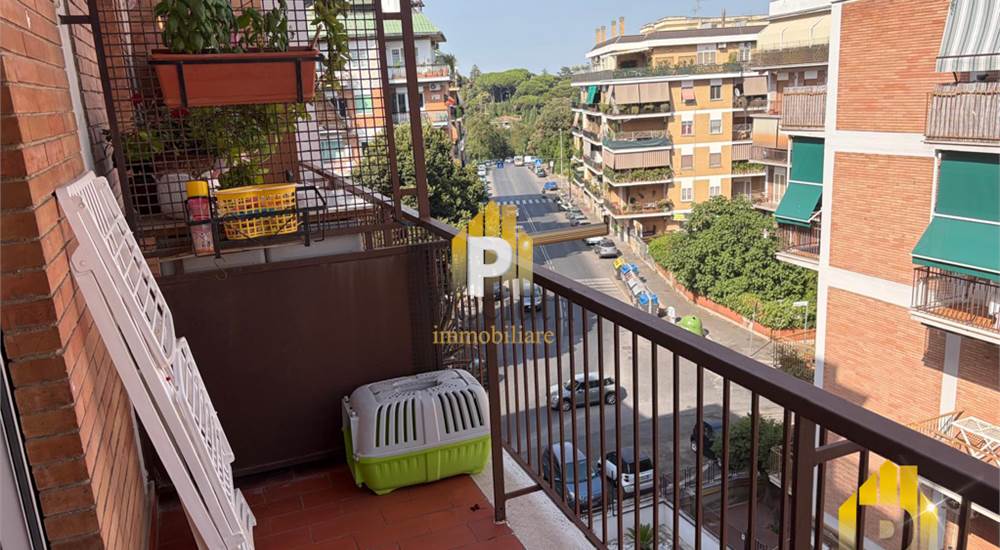 BALCONE CAMERA